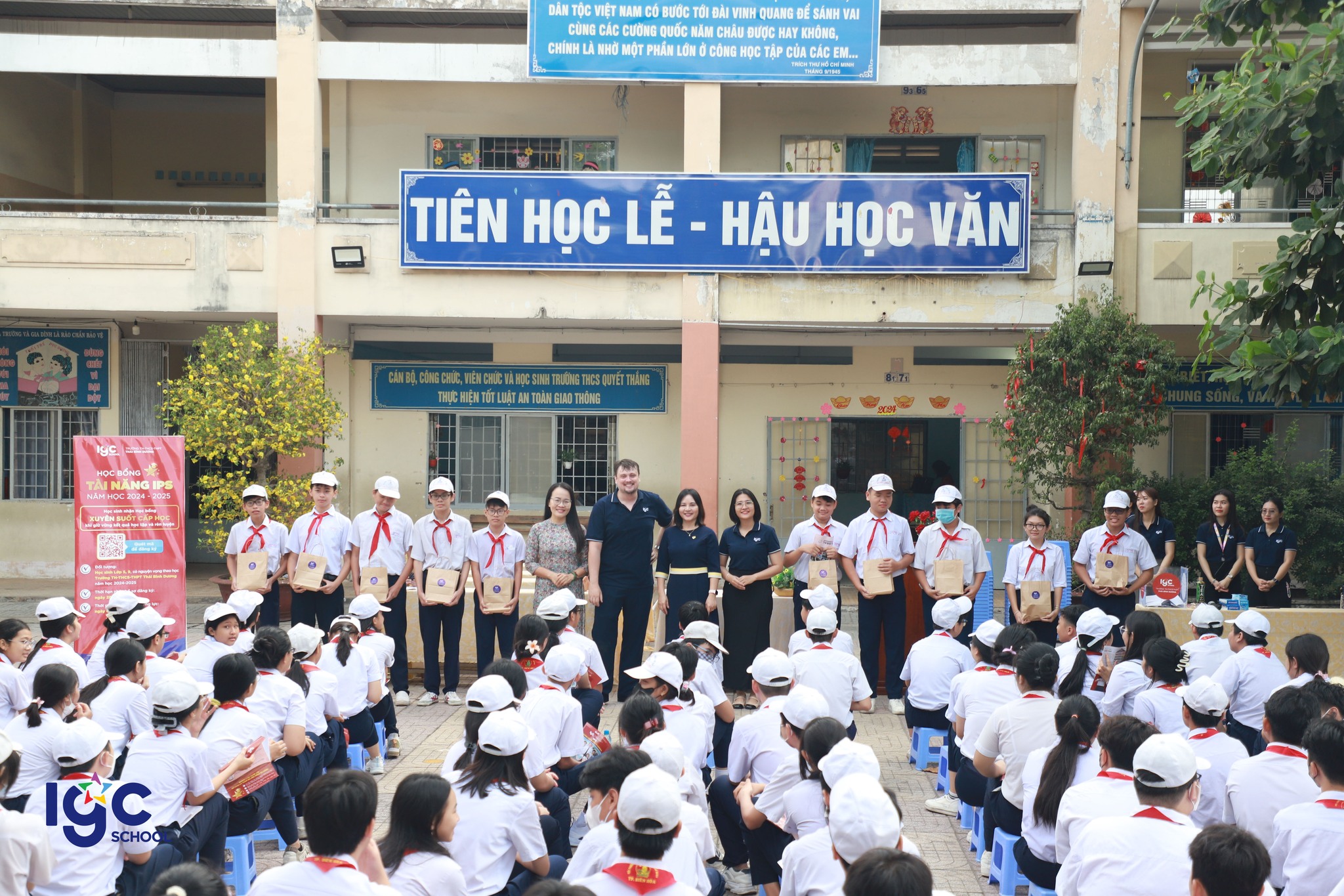 IPS tổ chức chuyên đề định hướng “Làm thế nào học tốt tiếng Anh” dành cho học sinh các trường tiểu học Nguyễn Thị Sáu và THCS Quyết Thắng