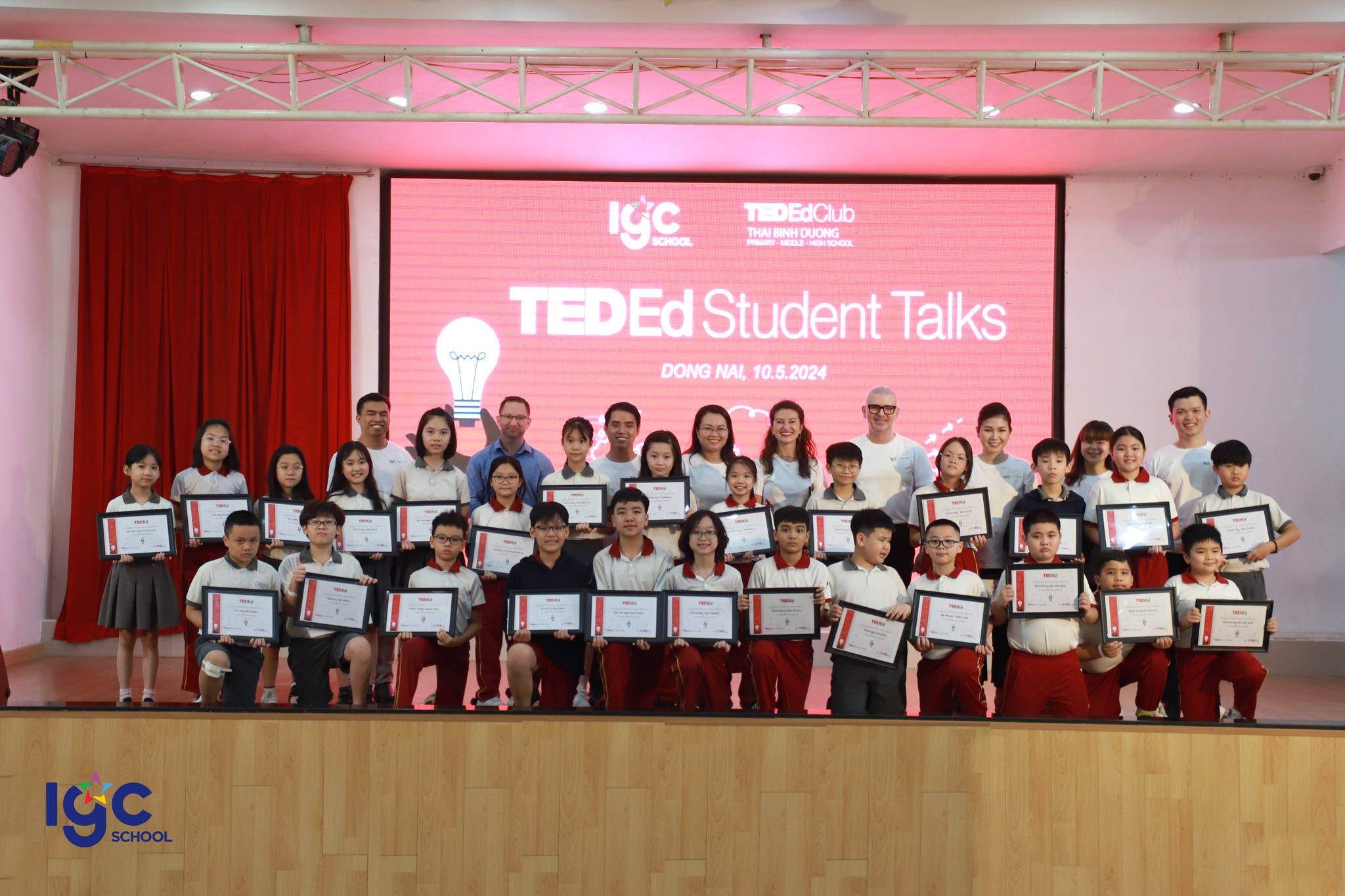 Học sinh khối tiểu học IPS thể hiện bản lĩnh qua chương trình tổng kết câu lạc bộ TED-Ed