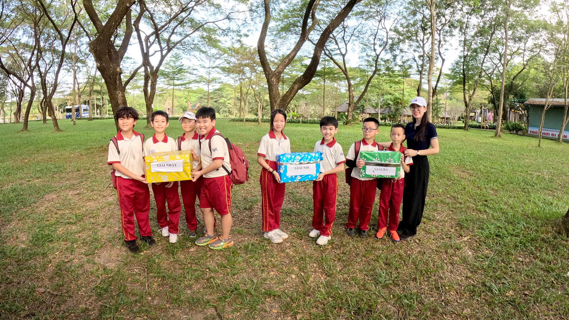 Học sinh khối 4 IPS học tập trải nghiệm tại khu du lịch sinh thái thác Giang Điền