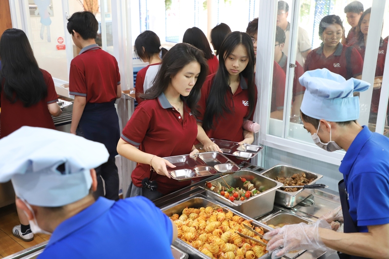 Bán trú và chế độ chăm dưỡng chuyên nghiệp, tận tâm và cao cấp tại IPS đáp ứng đầy đủ nhu cầu phát triển toàn diện của học sinh. Bán trú và chế độ chăm dưỡng chuyên nghiệp, tận tâm cho học sinh tại trường IPS