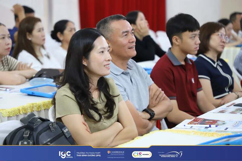 Hoàn tất hồ sơ nhập học trường song ngữ đúng thời hạn quy định