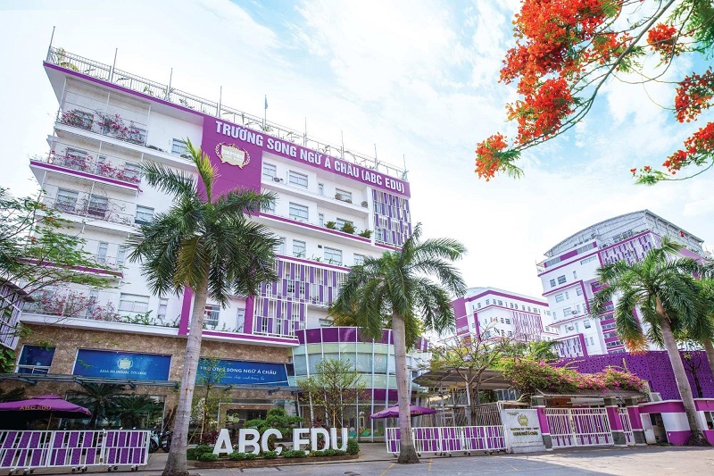 Trường học có hồ bơi ABC EDU  được thiết kế phù hợp với lứa tuổi học sinh