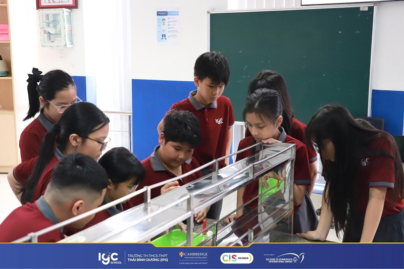 một buổi thí nghiệm của học sinh trường tiểu học Đồng Nai IPS