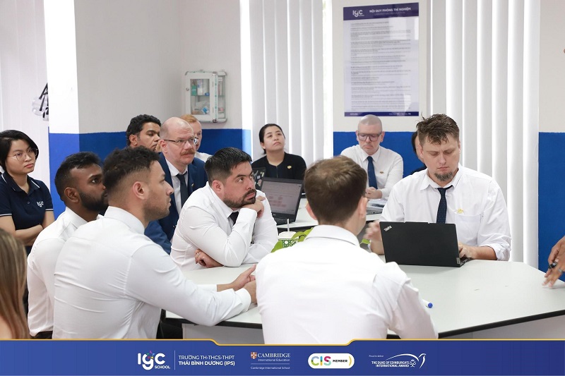 Giáo viên trường tiểu học song ngữ IPS