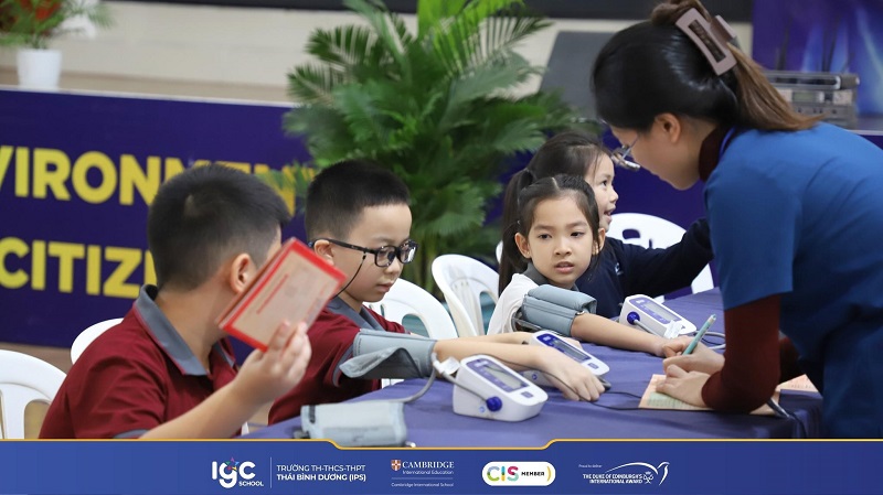 Trường tiểu học song ngữ