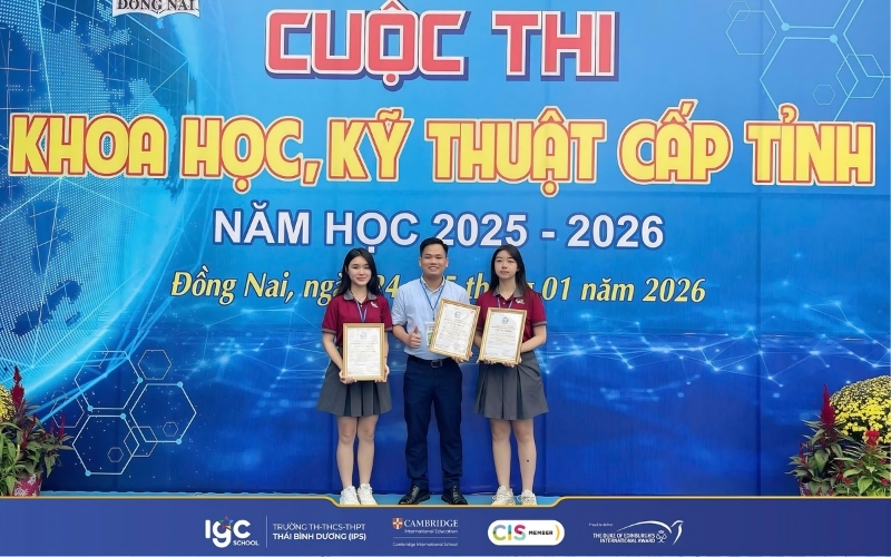 Học sinh nhận giải thưởng khoa học kỹ thuật minh chứng cho lợi ích khi học trường quốc tế